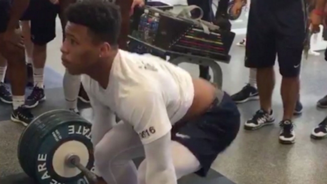 saquon-barkley-030216-twitter-ftr