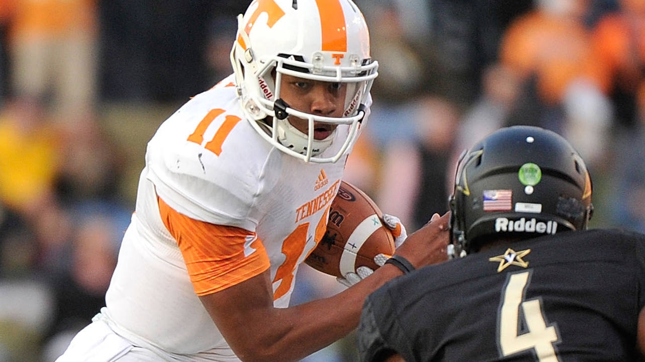 Vols aerospace engineer major Josh Dobbs plays a little quarterback, too | NCAA Football