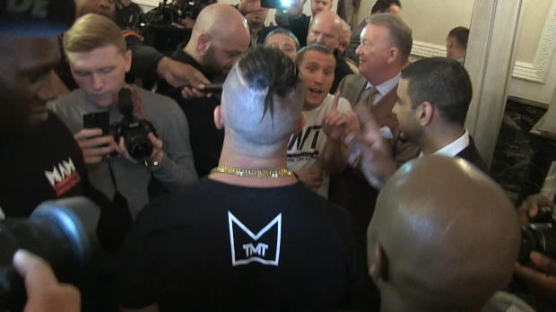 Mayweather argues with Walsh brothers ahead of fight