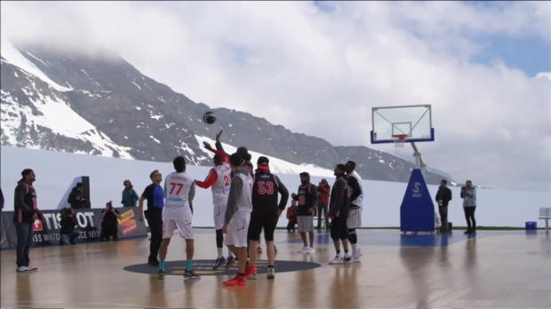Tony Parker enjoys game in the snowy Alps