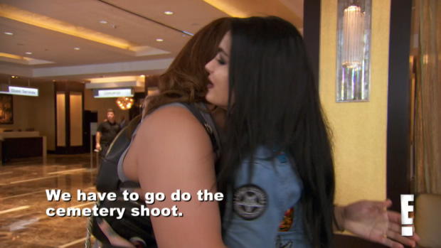 Paige says Nia Jax doesn't want to be her friend because of her injury: Total Divas Preview Clip, Sept. 19, 2018 Paige says Nia Jax doesn't want to be her friend because of her injury: Total Divas Preview Clip, Sept. 19, 2018