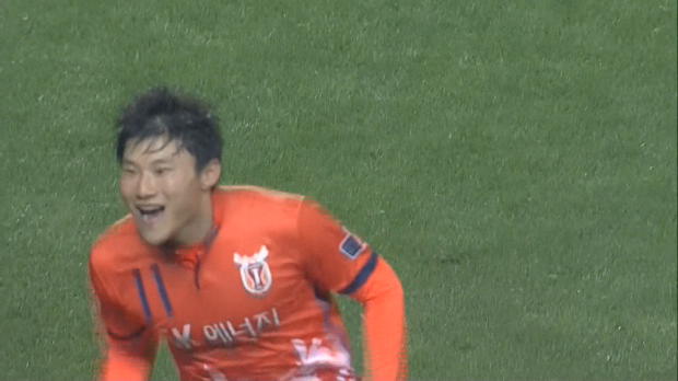 Il-Soo Hwang finishes off fine counter for Jeju