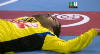 Vidéo - Submergé par l’émotion, il cède sa place avant la fin du match Vidéo - Submergé par l’émotion, il cède sa place avant la fin du match