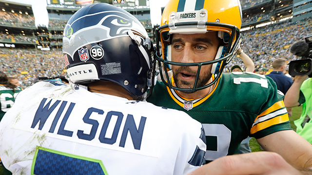 Soul & Science: How Green Bay Packers quarterback Aaron Rodgers, Seattle Seahawks QB Russell Wilson dominate with off-schedule throws Soul & Science: How Green Bay Packers quarterback Aaron Rodgers, Seattle Seahawks QB Russell Wilson dominate with off-schedule throws