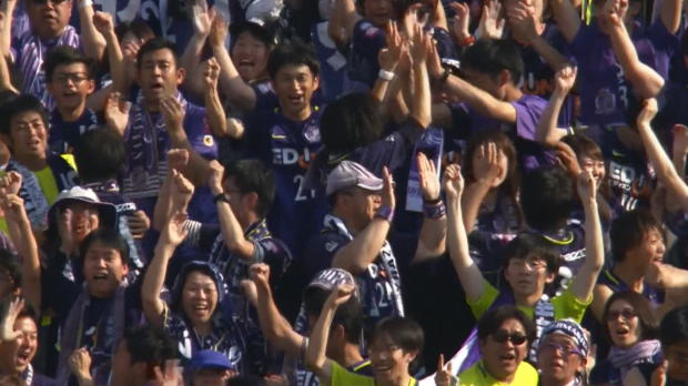Mikic's screamer for Sanfrecce