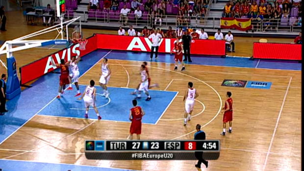 Foot : Video - Basket : Altunbey, un contre puis un dunk