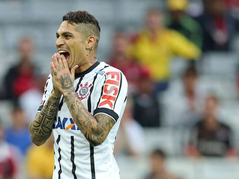 "Queremos o Guerrero, mas tudo tem limites", avisa presidente do Corinthians