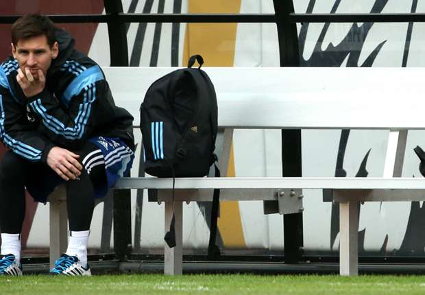 lionel-messi-argentina-bench_h9t3mmwb3dbrz26nnrytovbb.jpg
