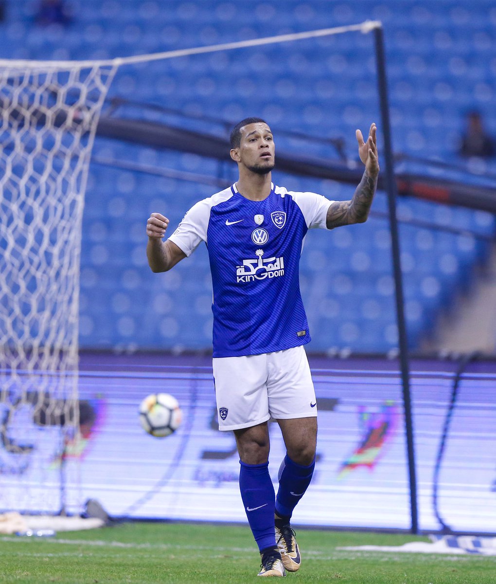 الهلال ضد الباطن