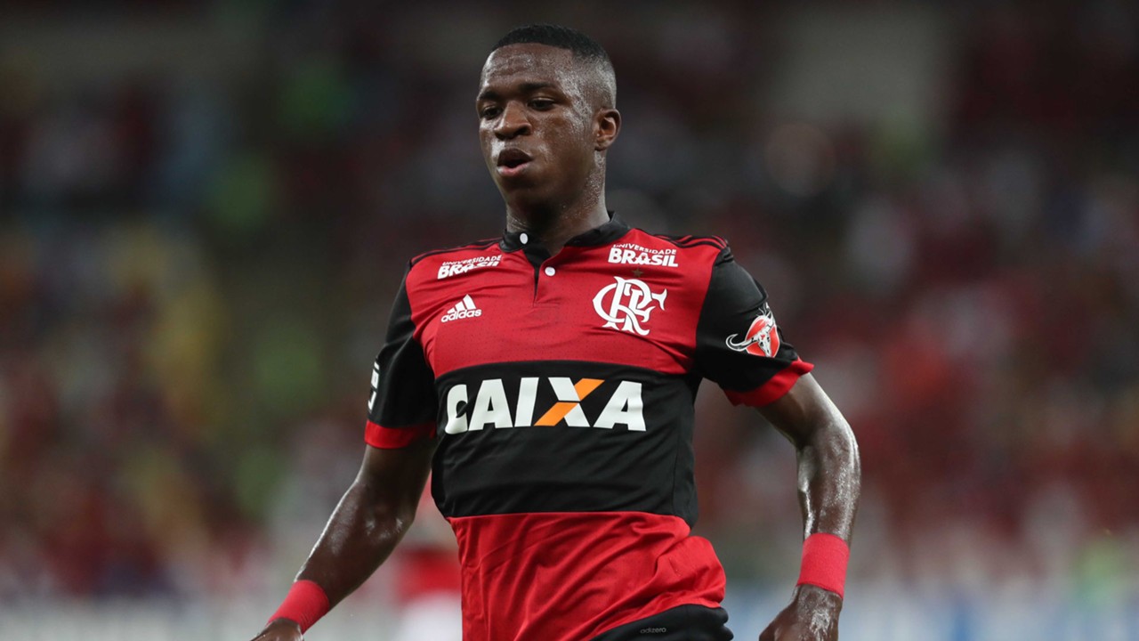 Vinicius Jr manda recado para promessa do Fla