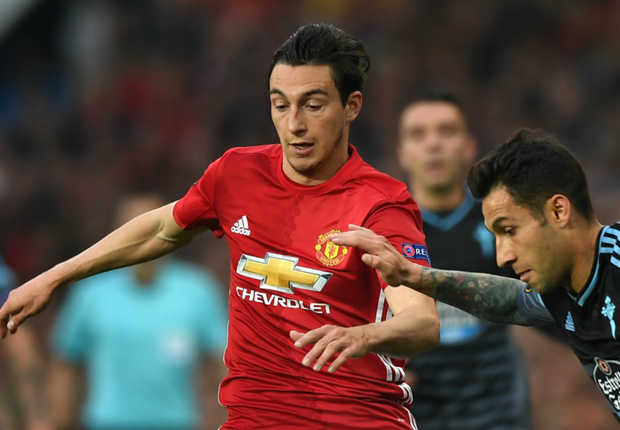 matteo-darmian-manchester-united-europa-league-2016-17_1muyy78oer3gh1r4zmrpiwskin.png