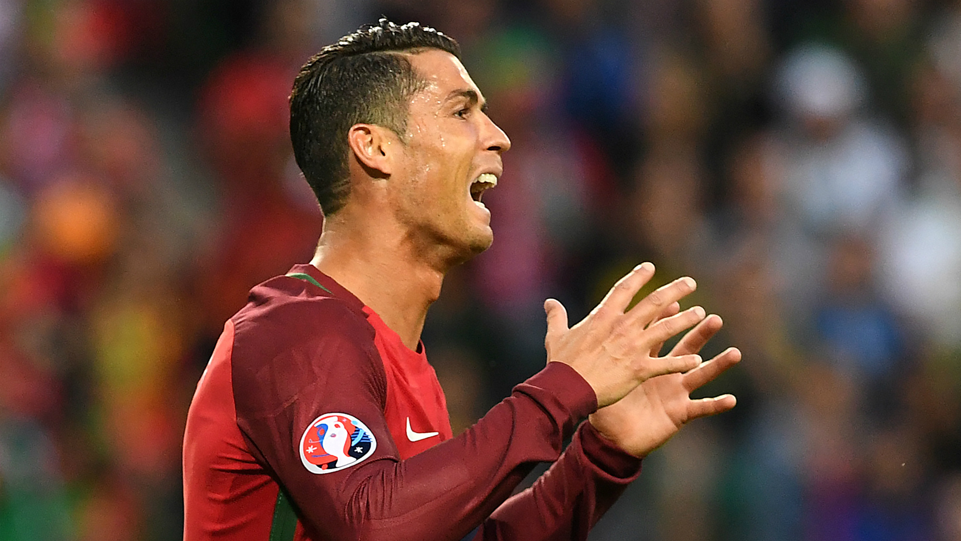 Cristiano Ronaldo  perdeu Piqu   eleito o jogador mais 