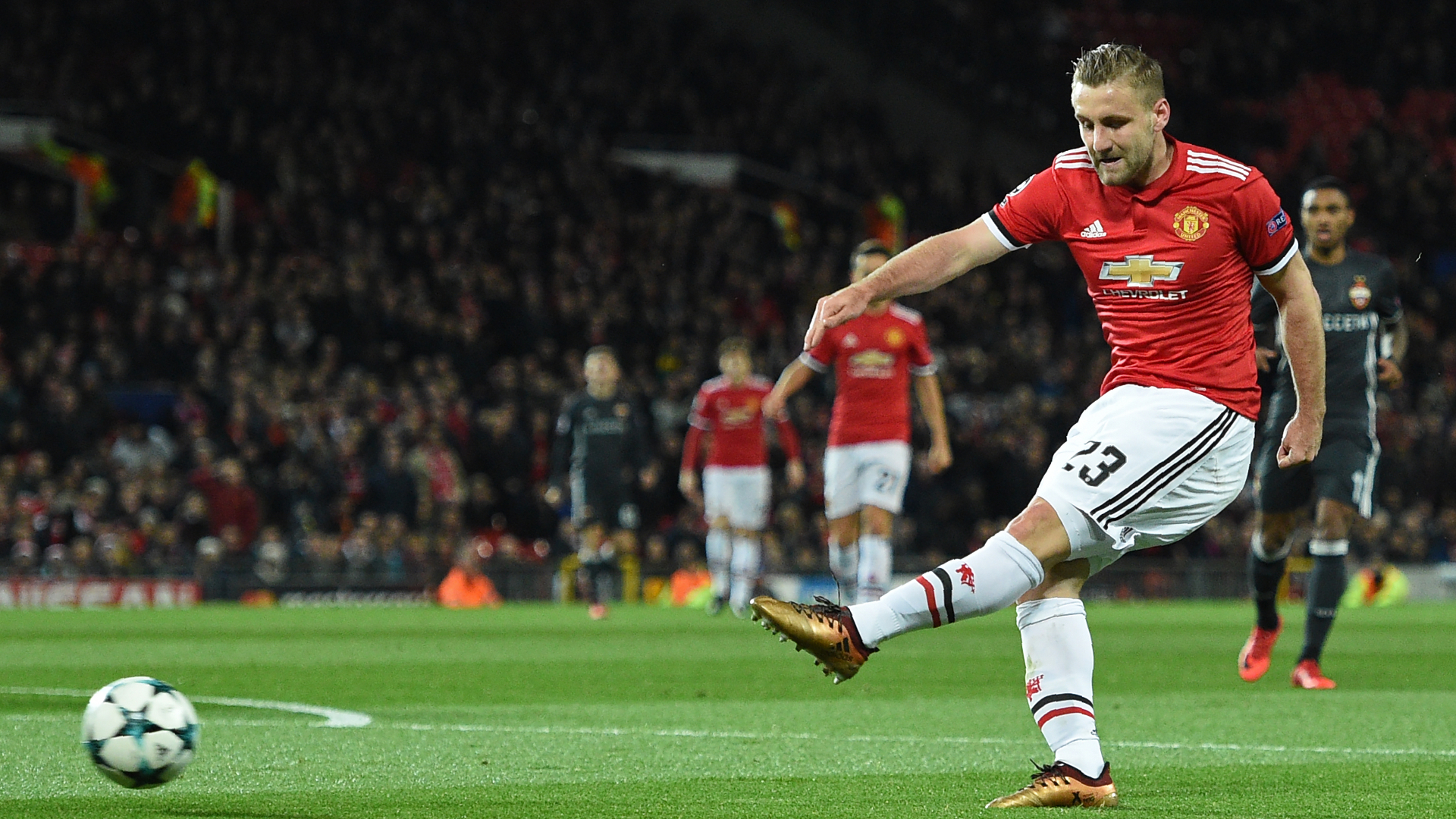 https://images.performgroup.com/di/library/GOAL/12/73/luke-shaw-manchester-united-cska_1oqjel8biudtr1jjc0qwx3p6ge.jpg?t=676923584