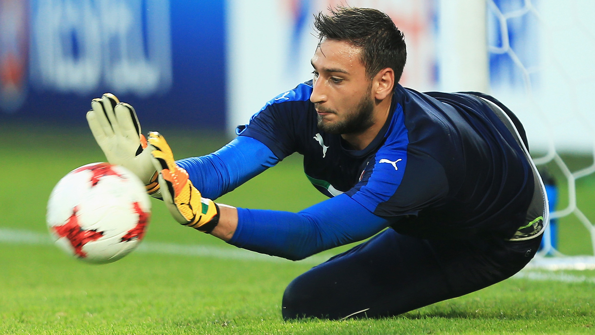 Calciomercato Milan: sarà un lunedì di fuoco! In gioco Conti e Donnarumma Calciomercato Milan: sarà un lunedì di fuoco! In gioco Conti e Donnarumma