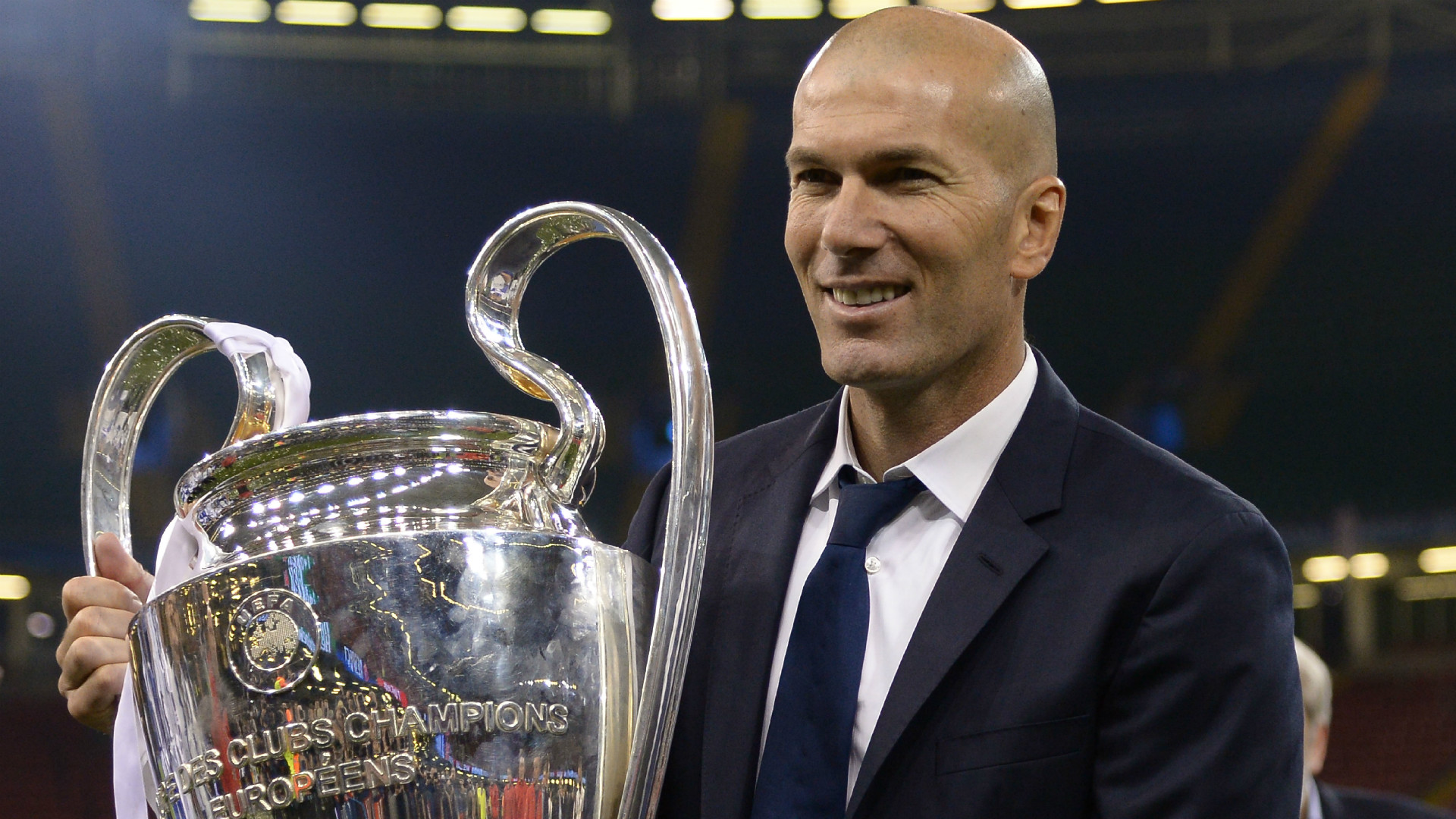 zinedine-zidane-real-madrid_wgttr2yq8s8h1eft6srvwjr1m.jpg