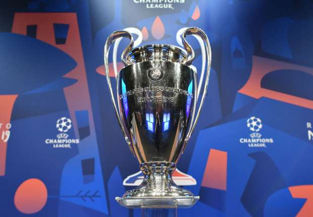 Champions League, Pokal: Größe, Gewicht, Herkunft ...