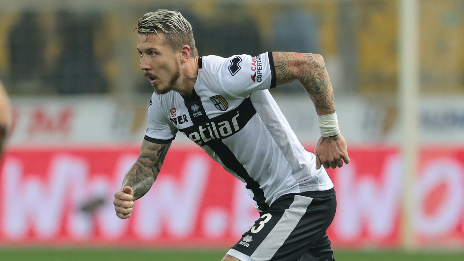 Parma, infortunio per Kucka: problema al polpaccio.