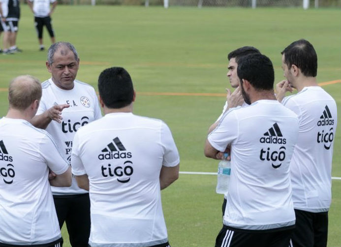 Tabárez llama a Gastón Pereiro para suplir a Suárez que está lesionado