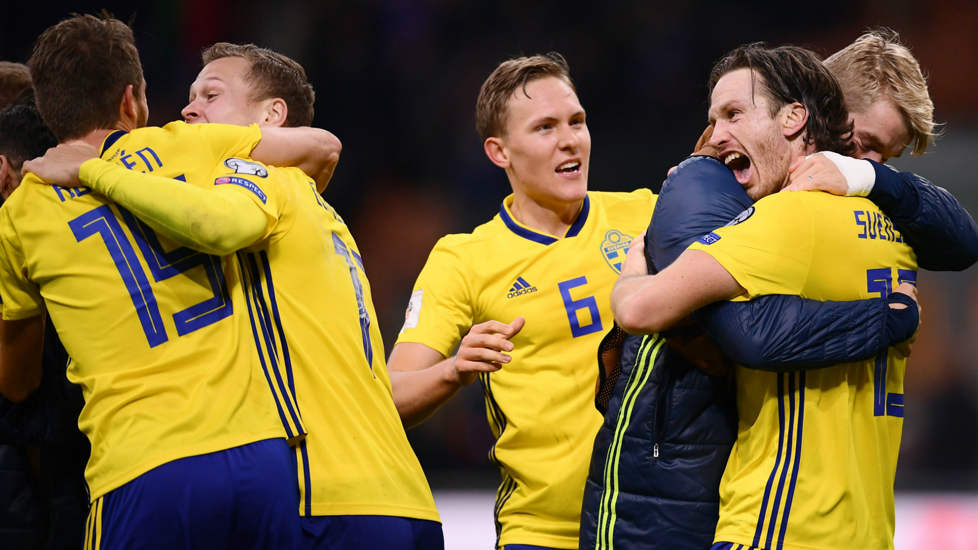 Sweden celebrating against Italy