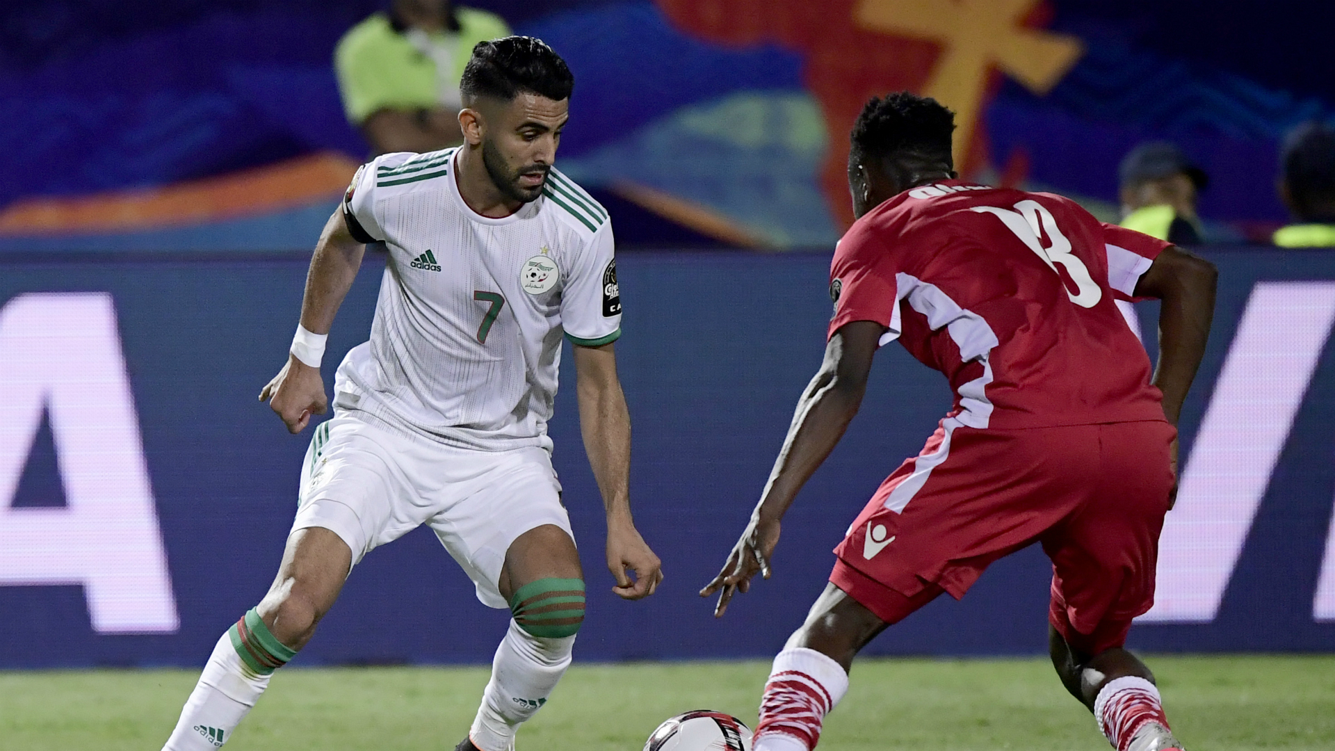 L’entraîneur de l’Algérie Belmadi se méfie des lions: « le Sénégal est le favori de la CAN »