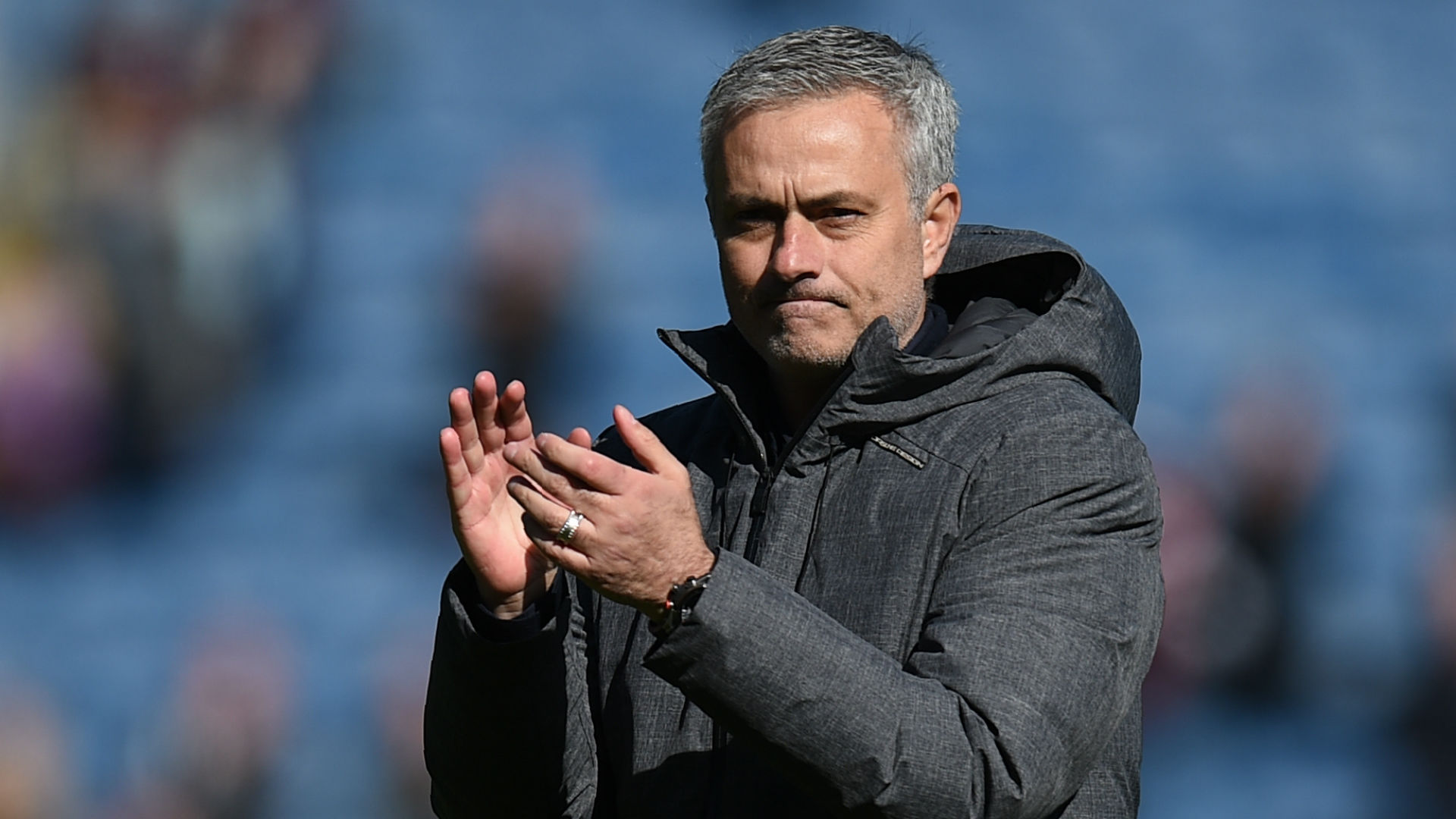 https://images.performgroup.com/di/library/GOAL/3b/a5/jose-mourinho-manchester-united_1brbzpuce7zj81pa7lo0jizubd.jpg?t=-1511507301