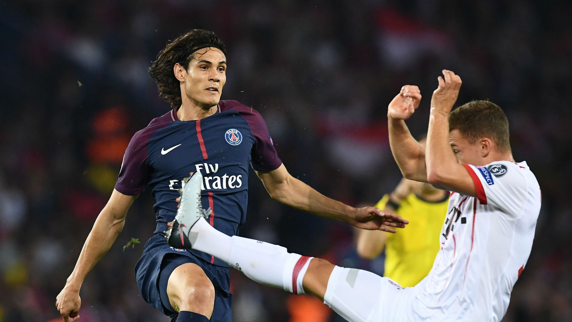 Edinson Cavani PSG Bayern UEFA Champions League 27092017