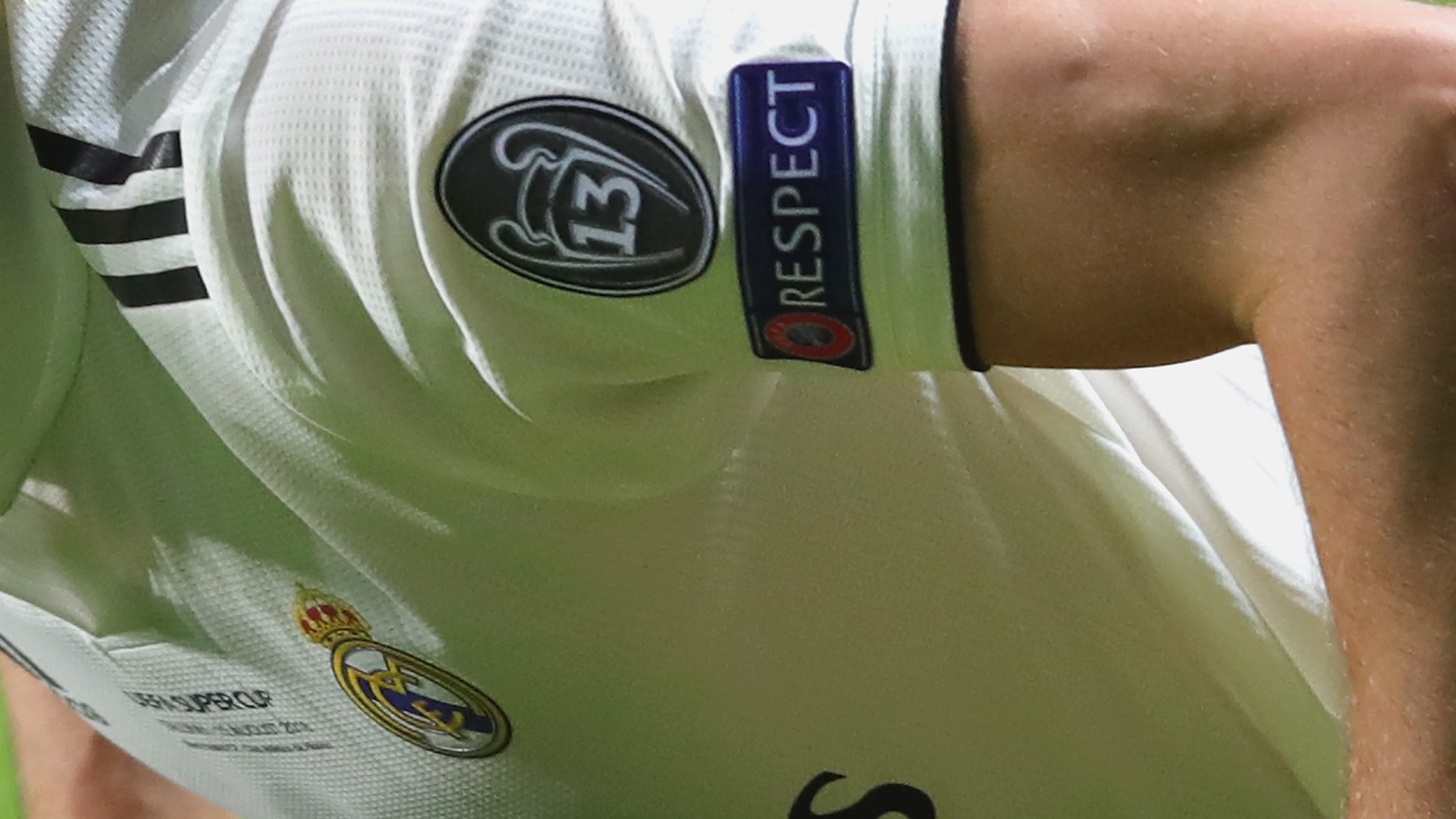 La Camiseta Del Real Madrid En La Champions League: El Parche De ...