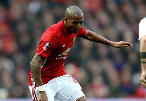 ashley-young-manchester-united_6golftdt3n501eath1f89r9ts.jpg