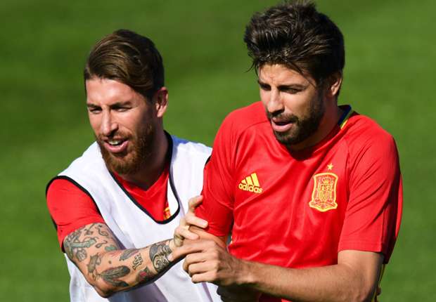 gerardi-pique-sergio-ramos-spain_11eavupg4zpmz1m12nx3hbaboa.jpg