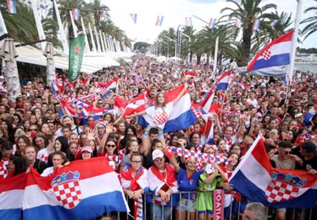 U Splitu više od 50.000 ljudi! Perišić: Vratit ću se u Hajduk! Bradarić: Vratit ćemo vatrene u Split!