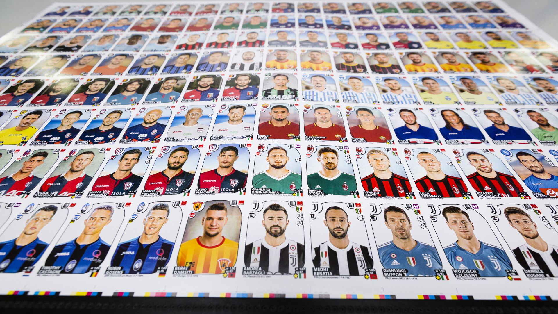 Torna il mitico Album Panini: 128 pagine dedicate al calcio