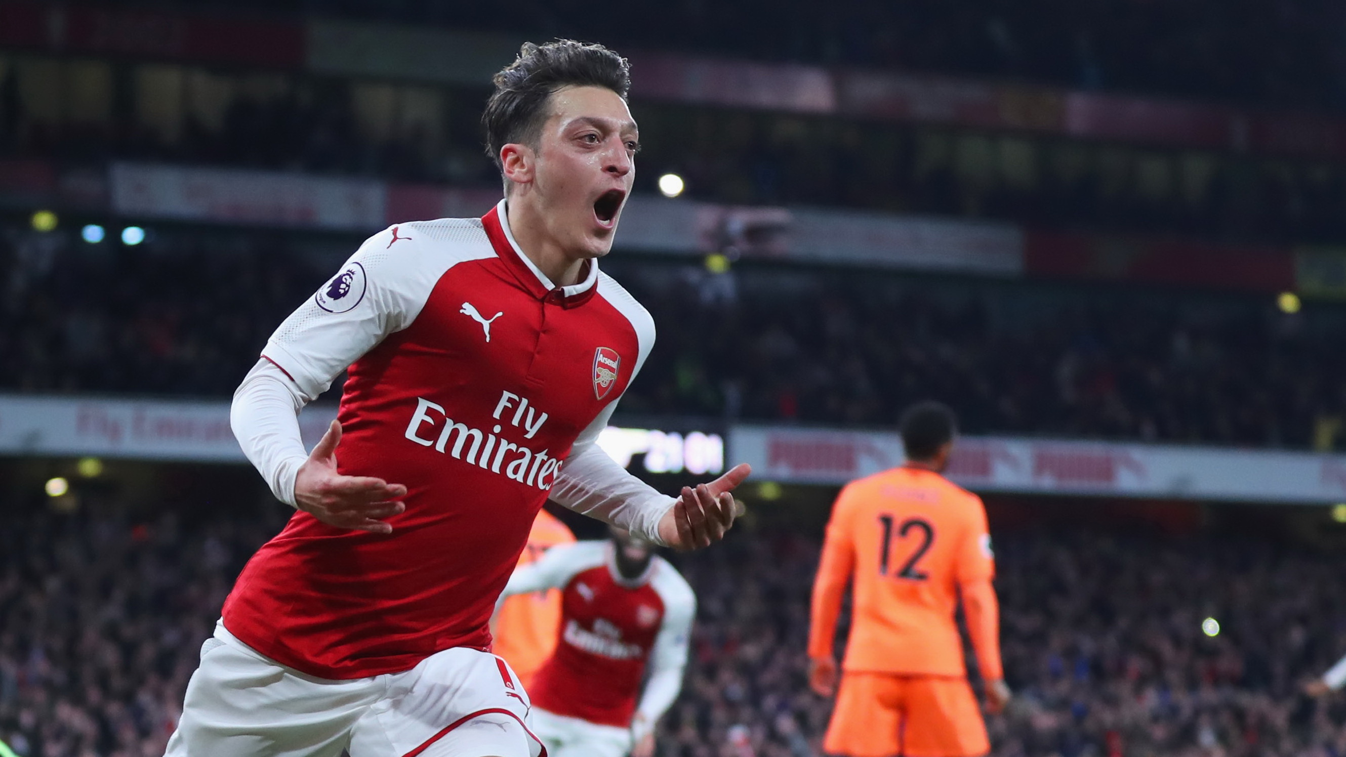 Mesut Ozil Arsenal Liverpool Premier League