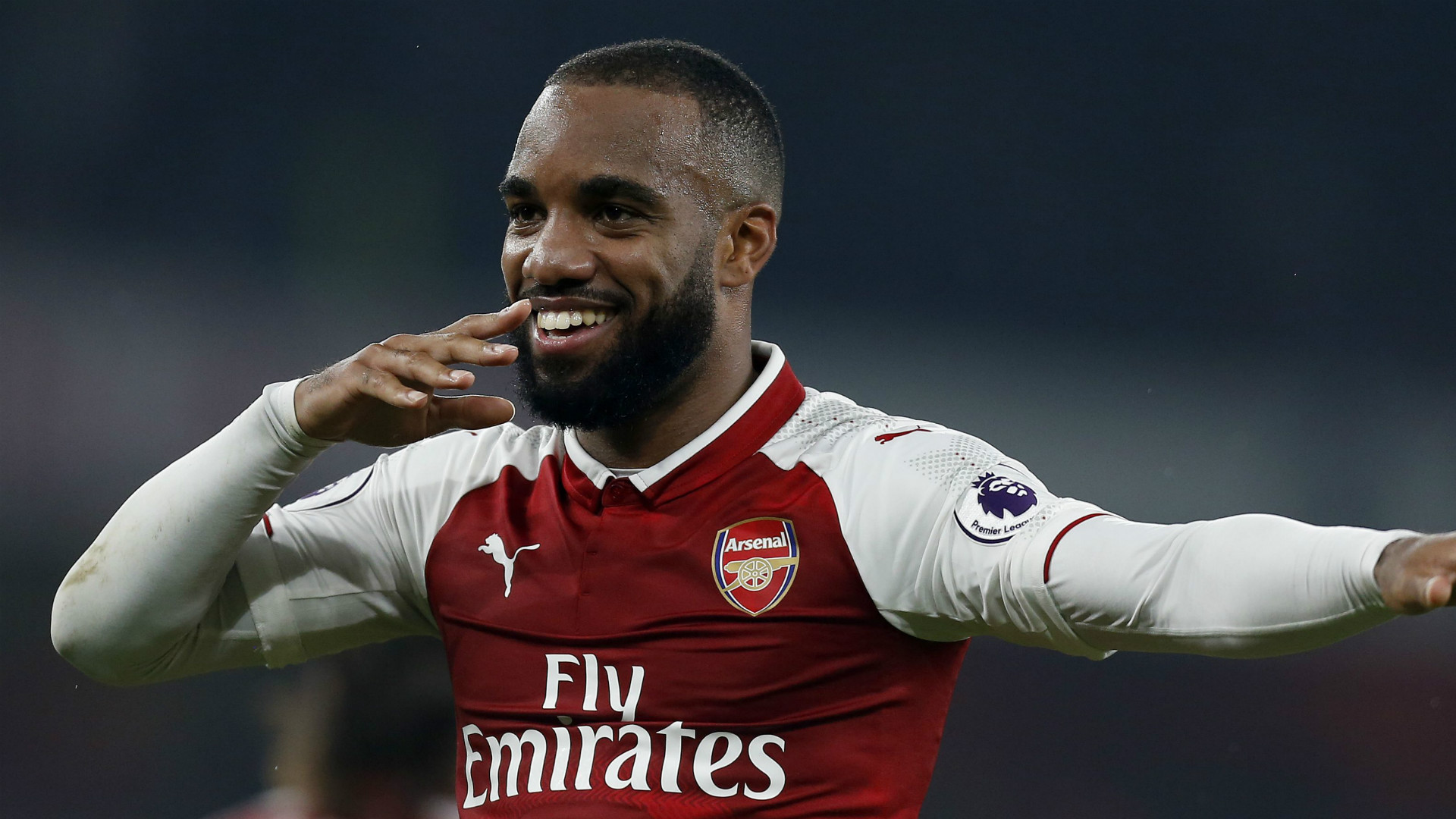 alexandre-lacazette-arsenal_17ufcj2buck2r11a062y1pff8u.jpg