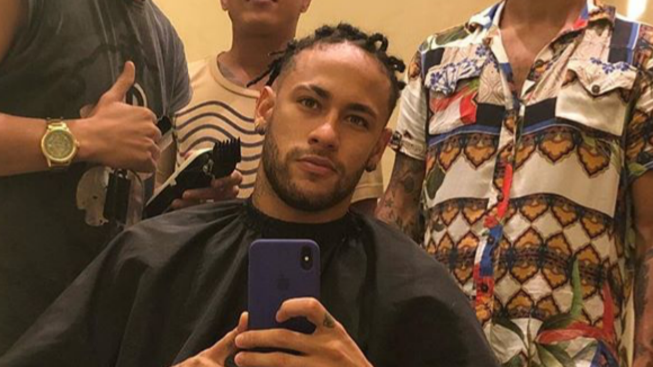 Berita Paris Saint Germain Gaya Rambut Baru Neymar Yang Nyentrik