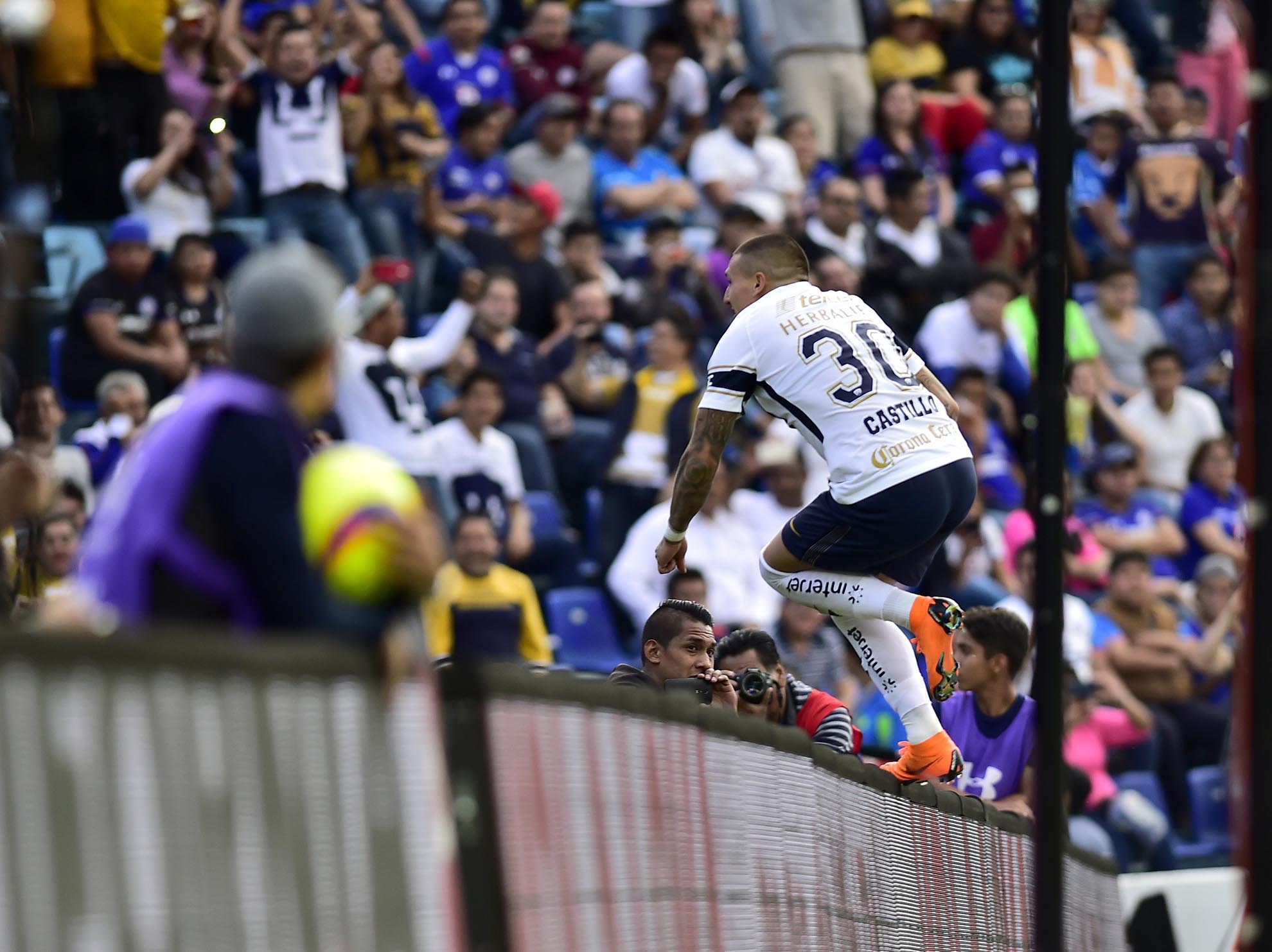 Pumas y Puebla, sin margen de error en CU — Liga MX