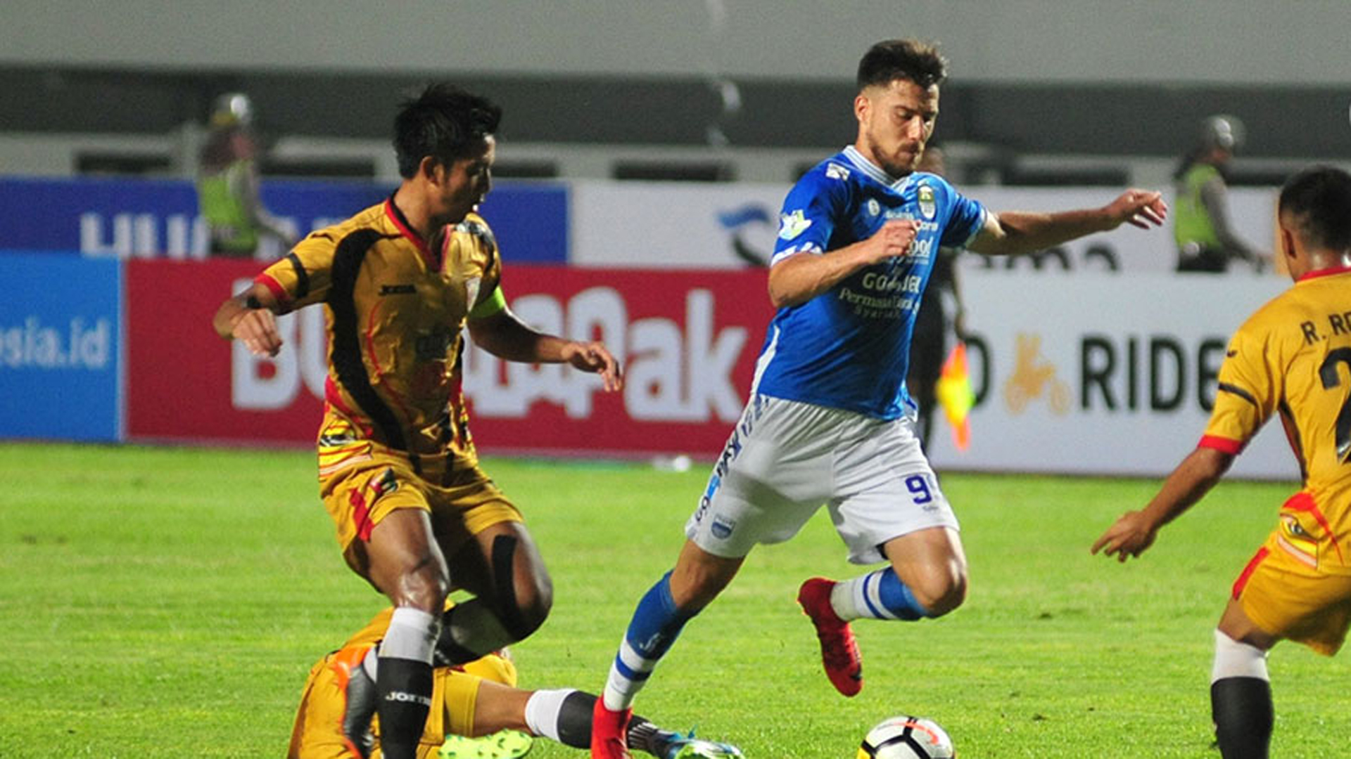 Http Wwwgoalcom Id Berita Bojan Malisic Gunakan Topeng Saat