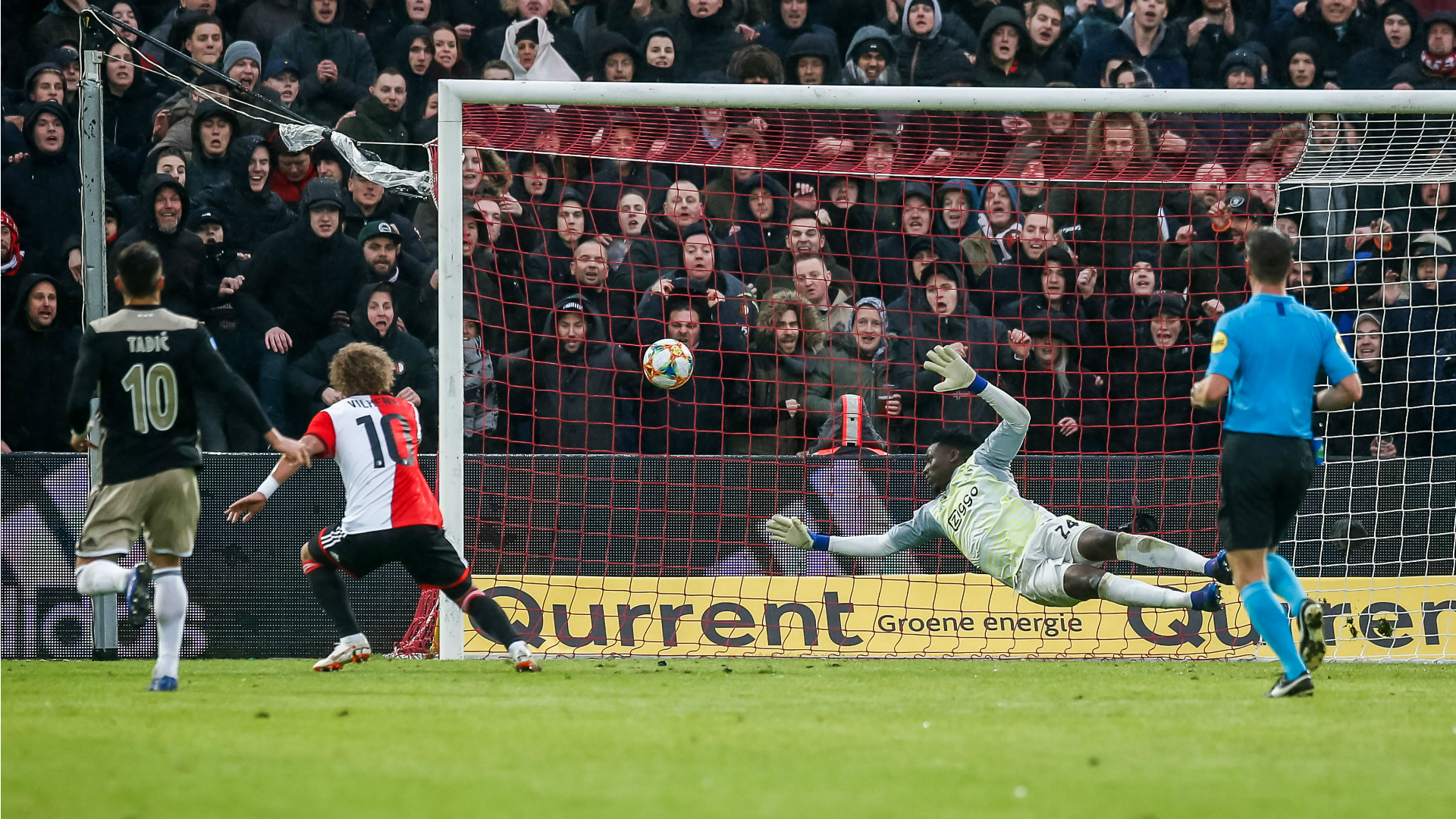 In Beeld: De krankzinnigste Feyenoord - Ajax van deze eeuw | Goal.com