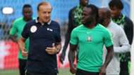 Gernot Rohr, Victor Moses
