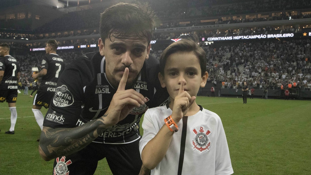 VÍDEO: Relembre os melhores lances de Fagner pelo Corinthians