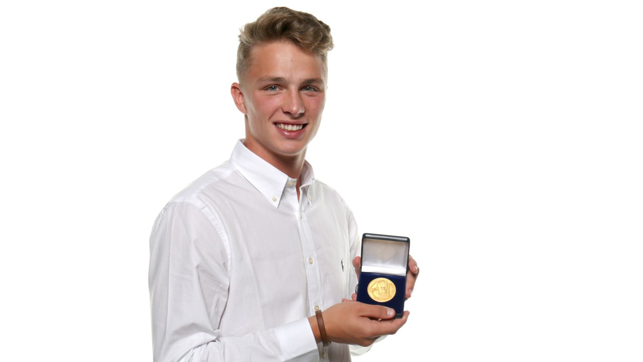 https://images.performgroup.com/di/library/GOAL/50/ff/jan-fiete-arp-hamburger-sv-bundesliga_1f5dzw7nmxbod186fdbfu2cot9.jpg?t=1990425423&quality=90&w=1280