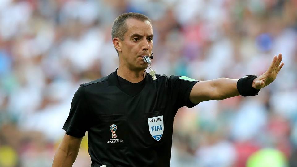 American referee Geiger makes right VAR call to help seal Mexico's ...