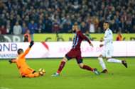 Harun Tekin Burak Yilmaz William Troost-Ekong Trabzonspor Bursaspor 12/16/17