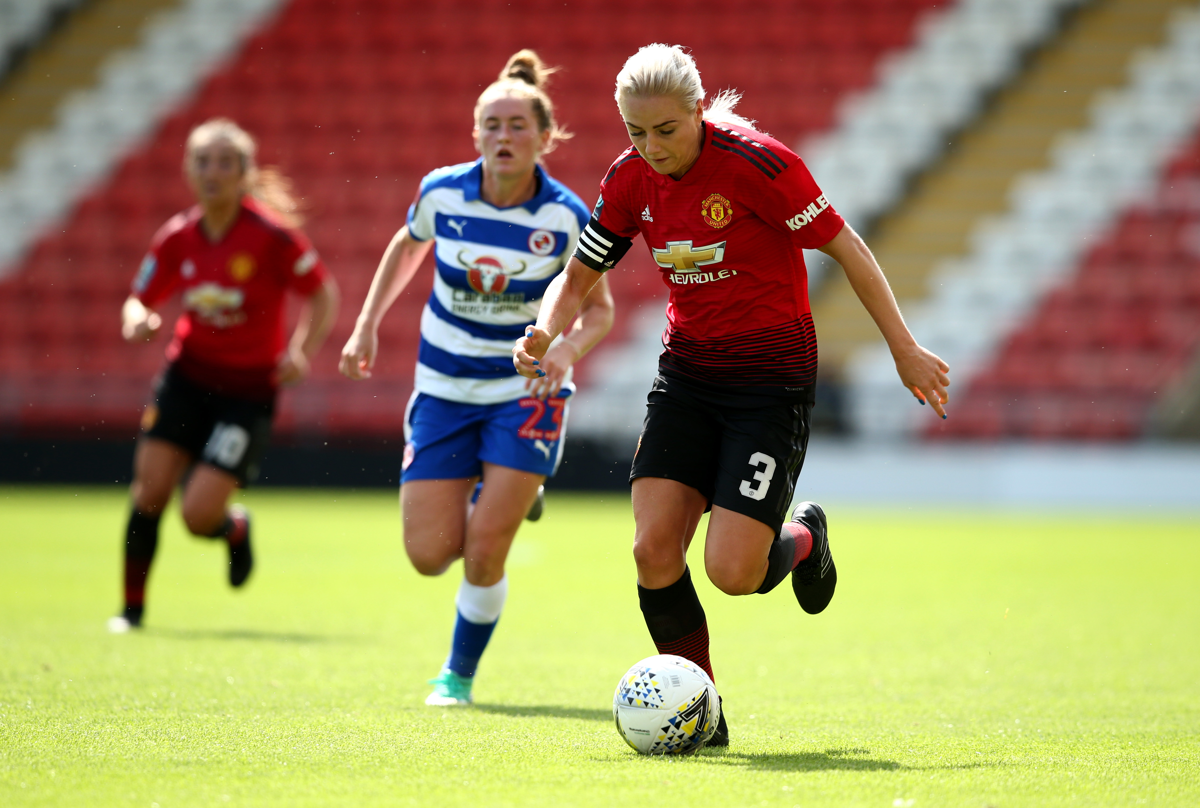 Bumper crowd rewarded as Man Utd women's show the way ...