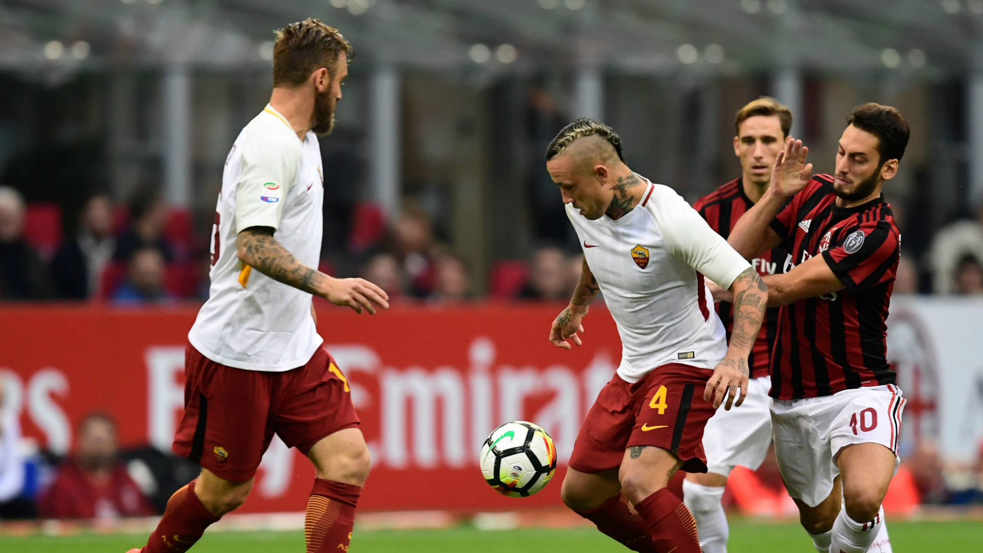 Laporan Pertandingan Milan 0 2 Roma 01 10 17 Serie A Goalcom