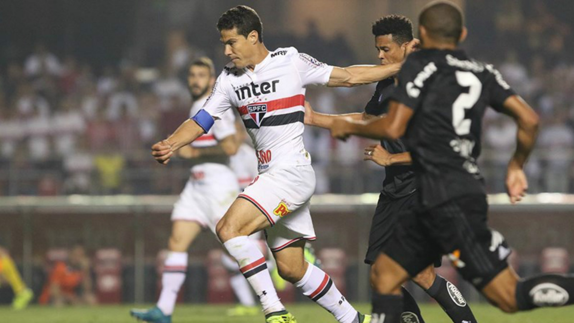 Hernanes - São Paulo x Ponte Preta - 9/09/2017