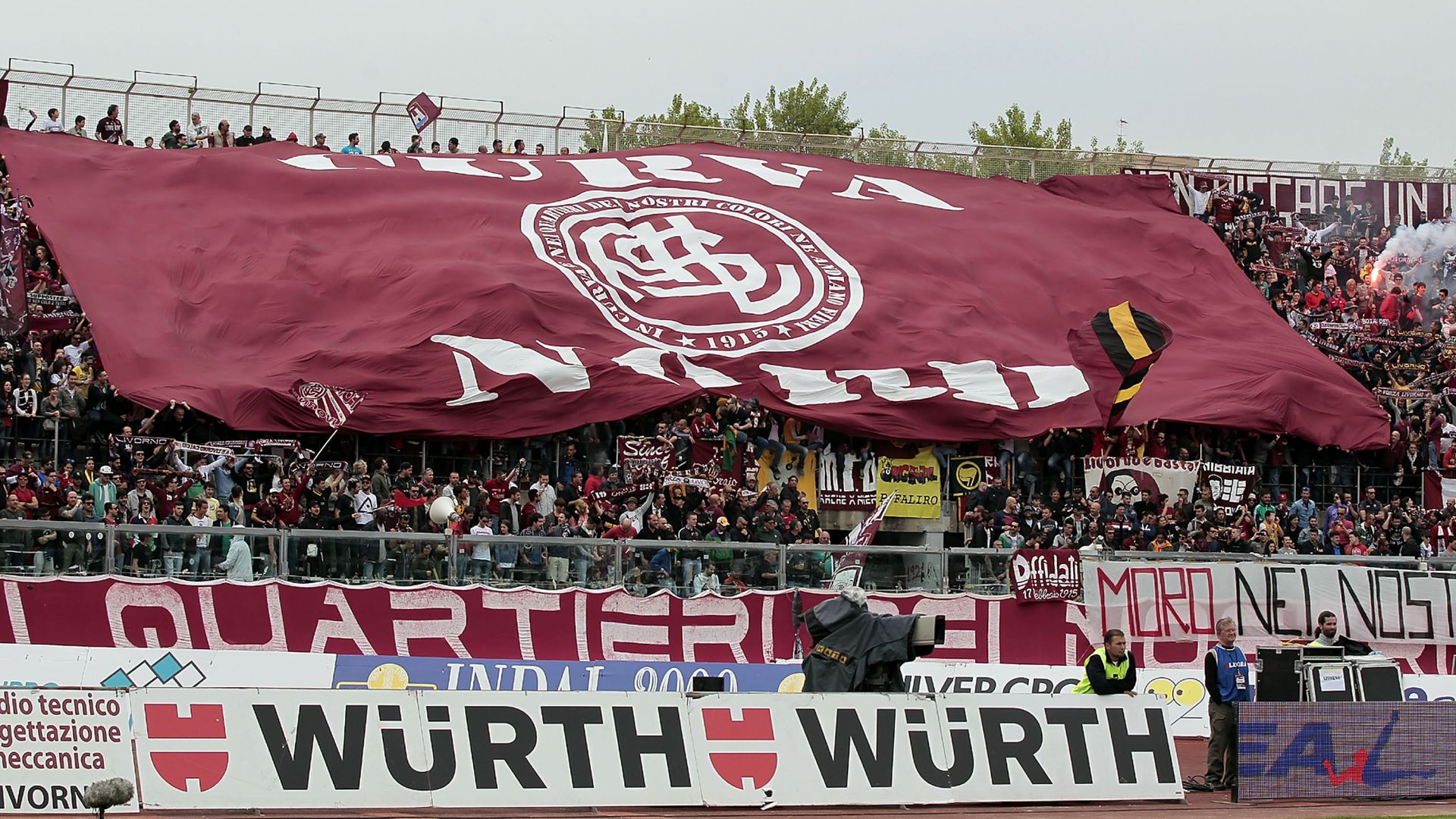 Calcio: Livorno sale in Serie B