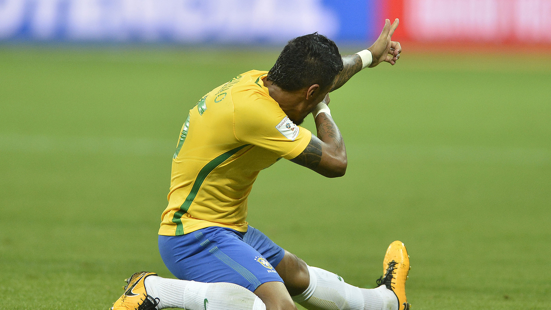 Paulinho Brasil Chile WC Qualifiers 2018 10102017