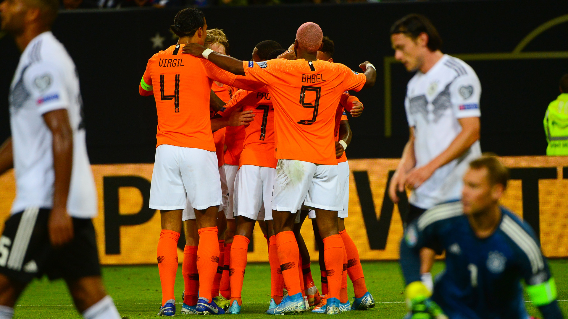 Qualifications Euro 2020 : Matthias Ginter (Allemagne) sort blessé en Irlande du Nord Qualifications Euro 2020 : Matthias Ginter (Allemagne) sort blessé en Irlande du Nord