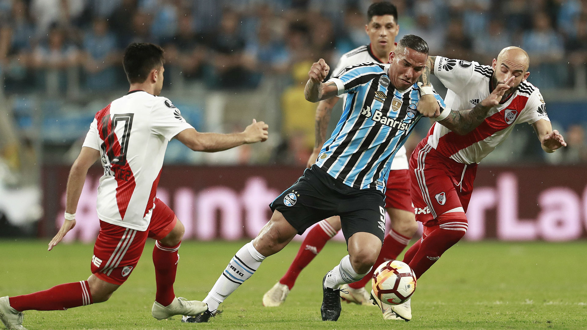 無情なる者 Fc東京に新加入のブラジル人fwジャエル その異色の 無情なる者 Fc東京に新加入のブラジル人fwジャエル その異色の