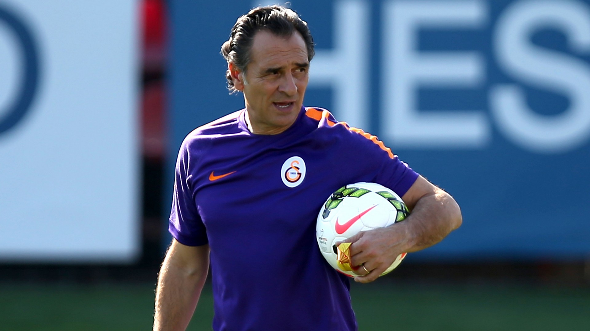 Prandelli è già al capolinea: esonerato anche dall'Al Nasr Prandelli è già al capolinea: esonerato anche dall'Al Nasr